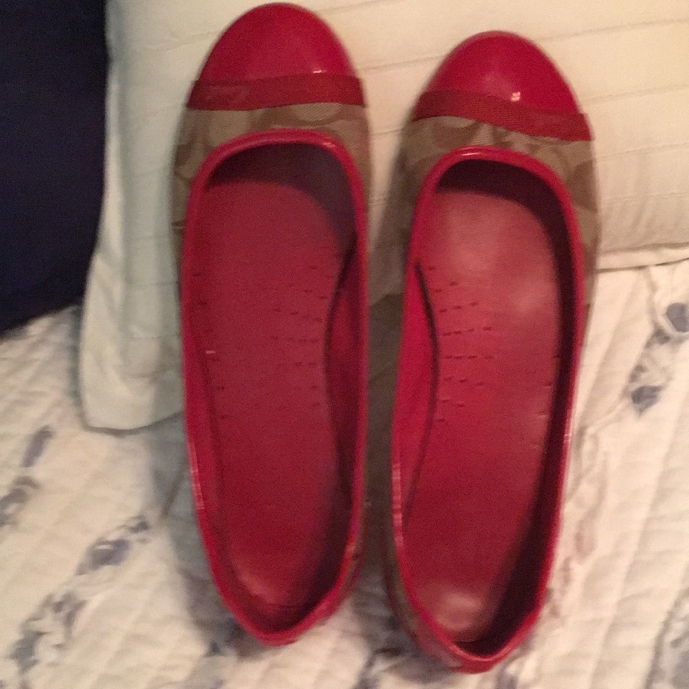 Coach flats